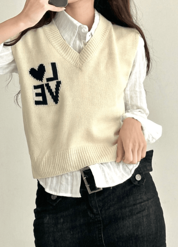 LOVE KNIT VEST