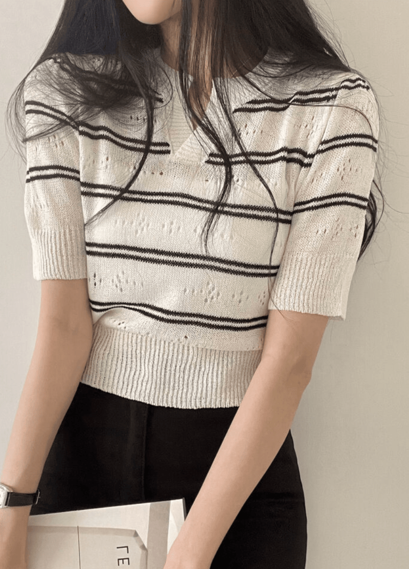 STRIPED PATTERNED PUNCHING KNIT ( 2 COLORS )