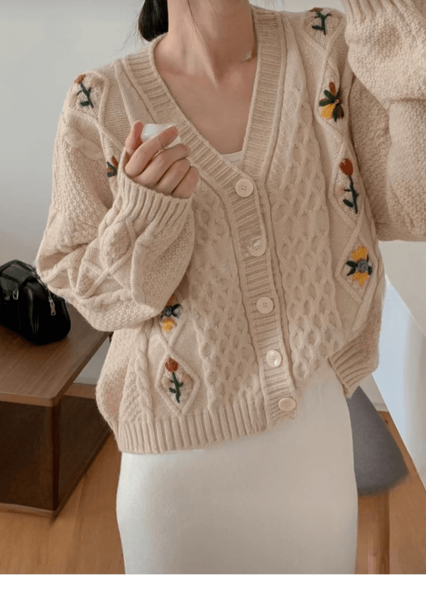 FLOWER EMBROIDERY CARDIGAN ( 2 COLORS )