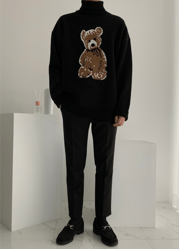 UNISEX BEAR TURTLE NECK SWEATER ( 2 COLORS )