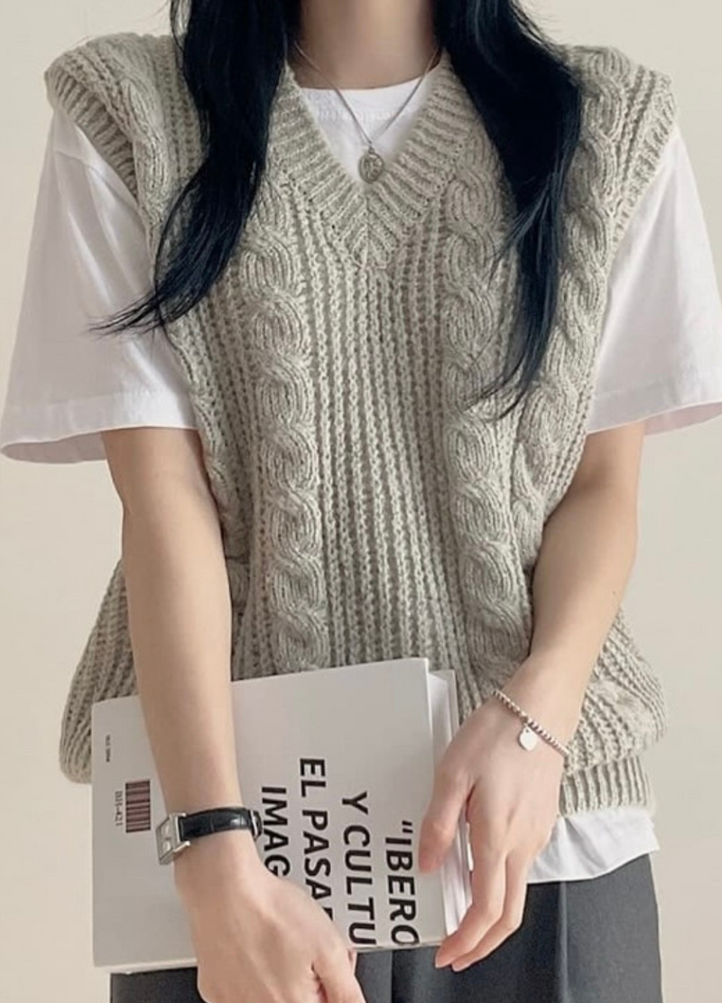 COZY CABLE VEST