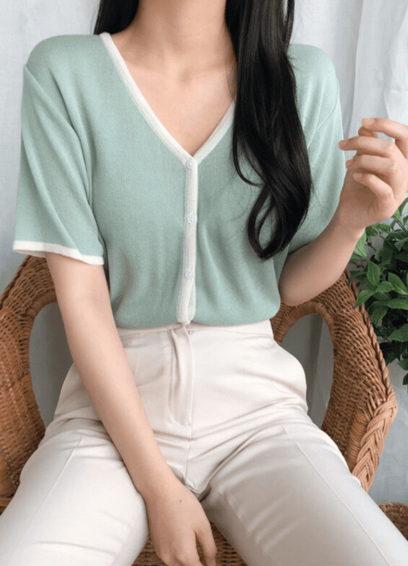 LINE SHORT CARDIGAN ( 3 COLORS )