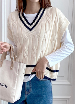 FLAP KNIT VEST