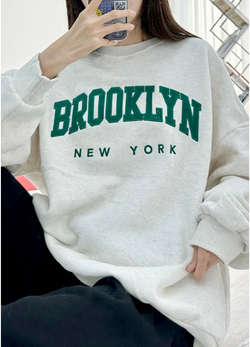 BOX FIT EMBROIDERY SWEATSHIRT ( 3 COLORS )