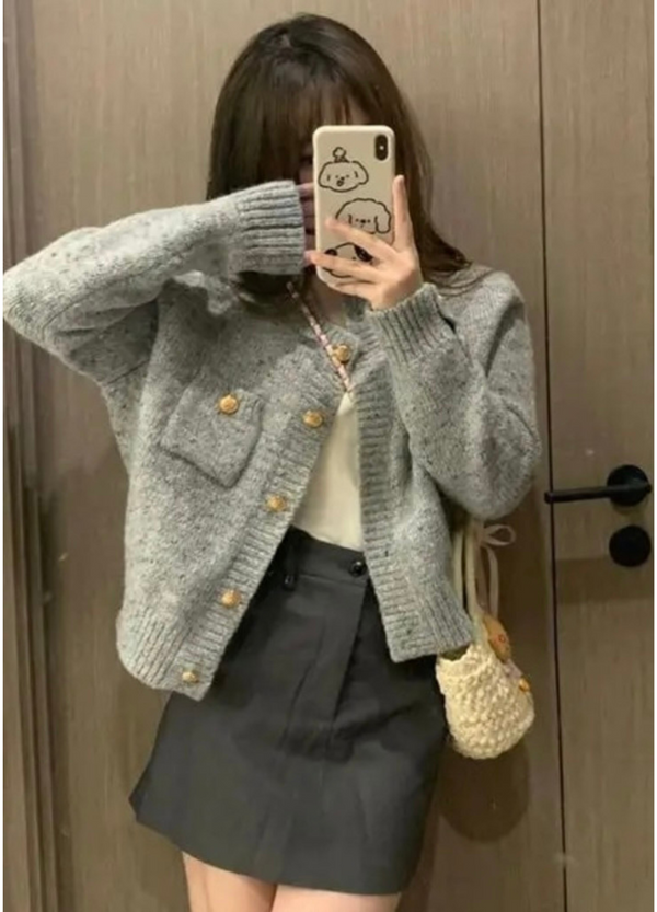 GOLDEN BUTTON CARDIGAN