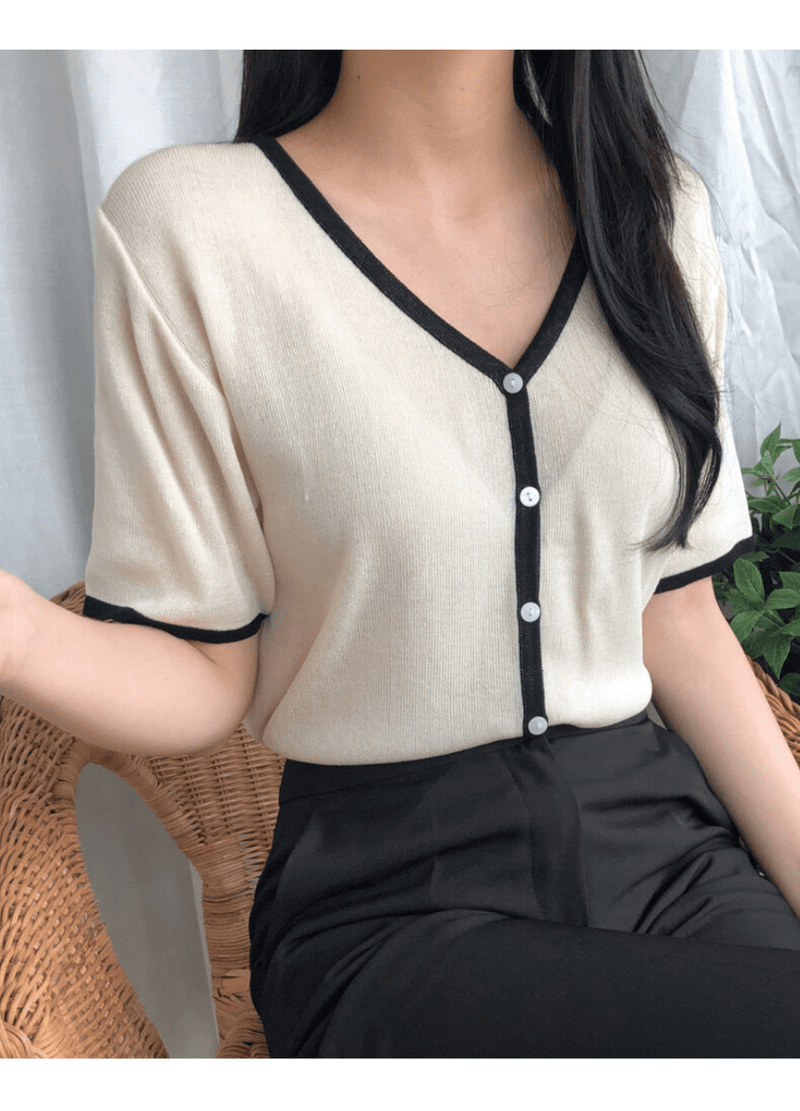 LINE SHORT CARDIGAN ( 3 COLORS )