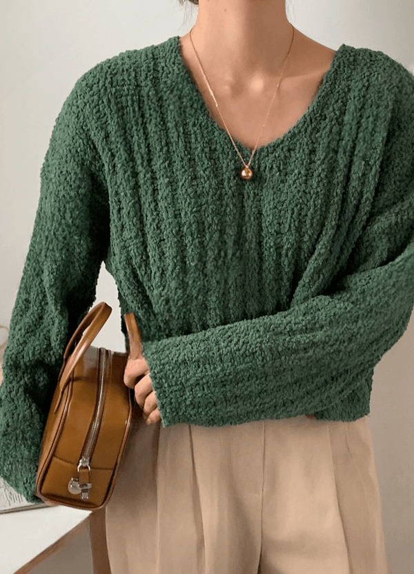 V-NECK BOUCLE KNIT ( 2 COLORS )