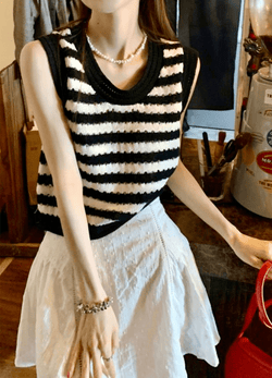 KNIT STRIPED SLEEVELESS ( 2 COLORS )