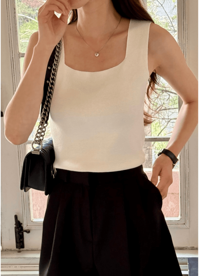 FRONT & BACK REVERSIBLE SLEEVELESS ( 2 COLORS )