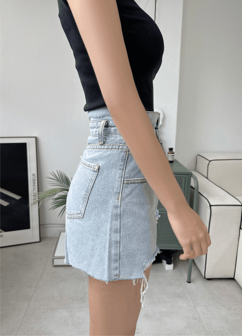 HIGH WAIST CUTTING DENIM SHORTS