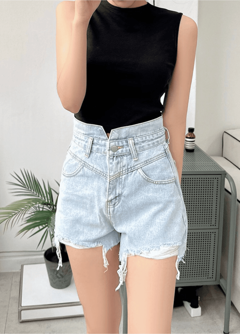 HIGH WAIST CUTTING DENIM SHORTS