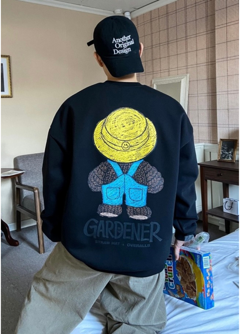 GARDENER BEAR SWEATSHIRT ( 2 COLORS )