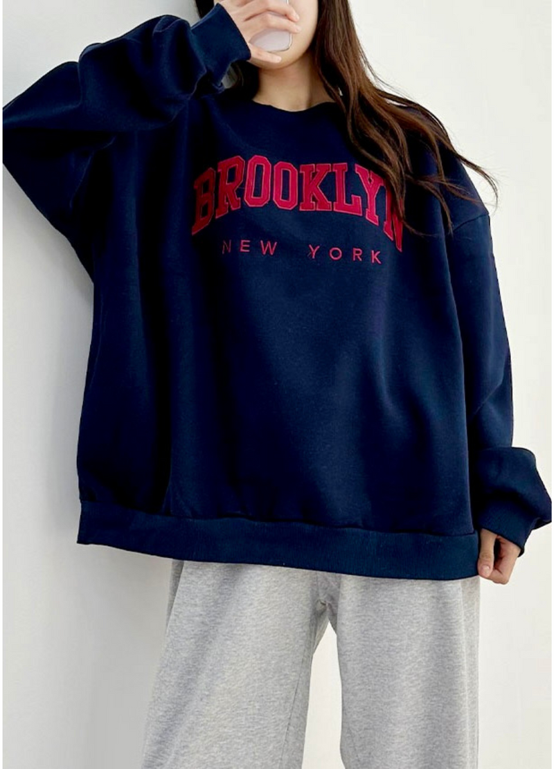 BOX FIT EMBROIDERY SWEATSHIRT ( 3 COLORS )