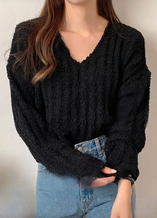V-NECK BOUCLE KNIT ( 2 COLORS )