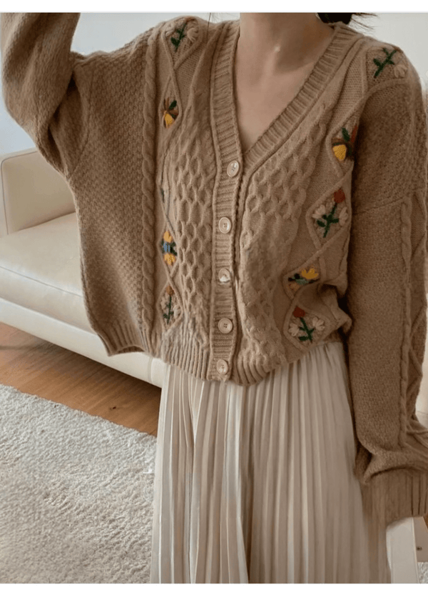 FLOWER EMBROIDERY CARDIGAN ( 2 COLORS )