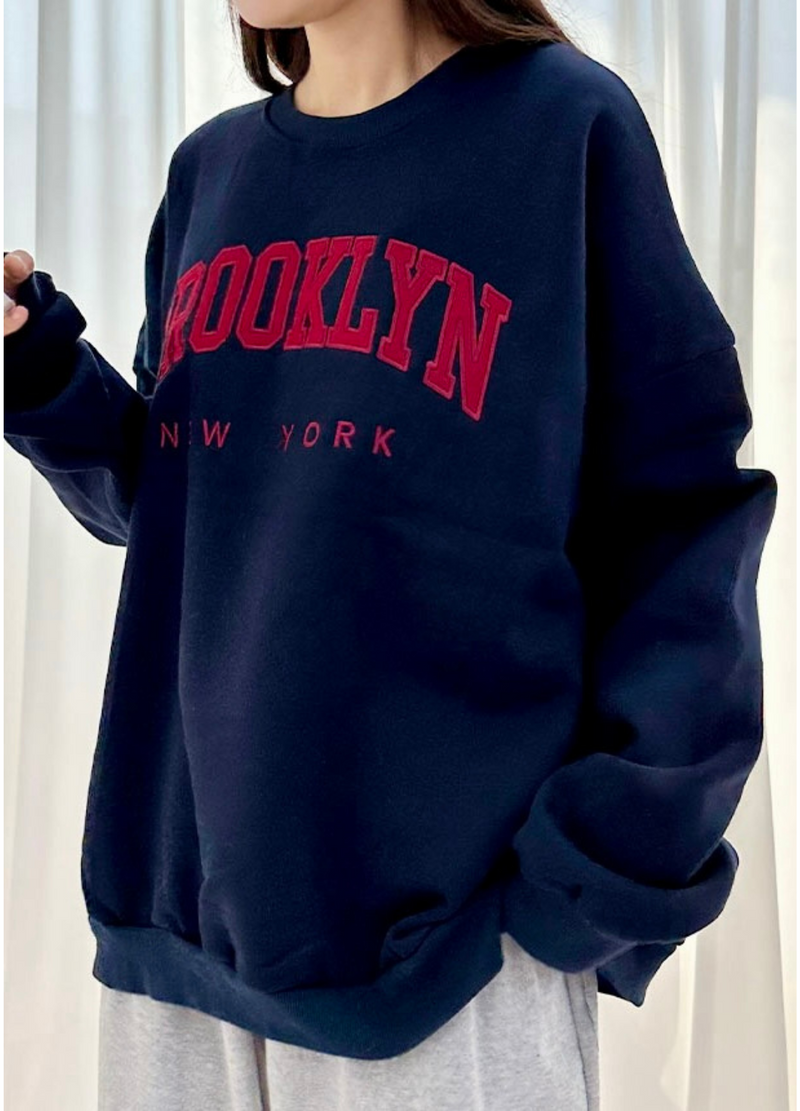 BOX FIT EMBROIDERY SWEATSHIRT ( 3 COLORS )