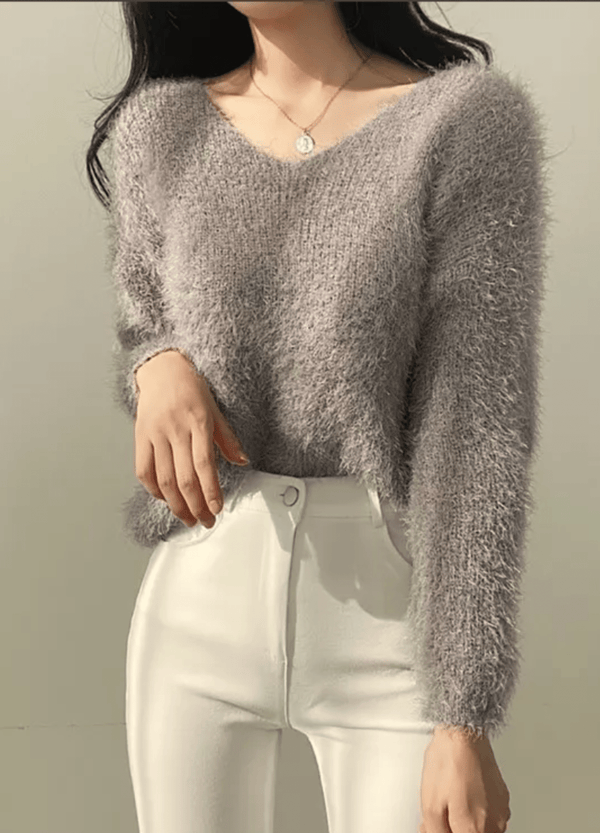 ANGORA V-NECK KNIT ( 2 COLORS )