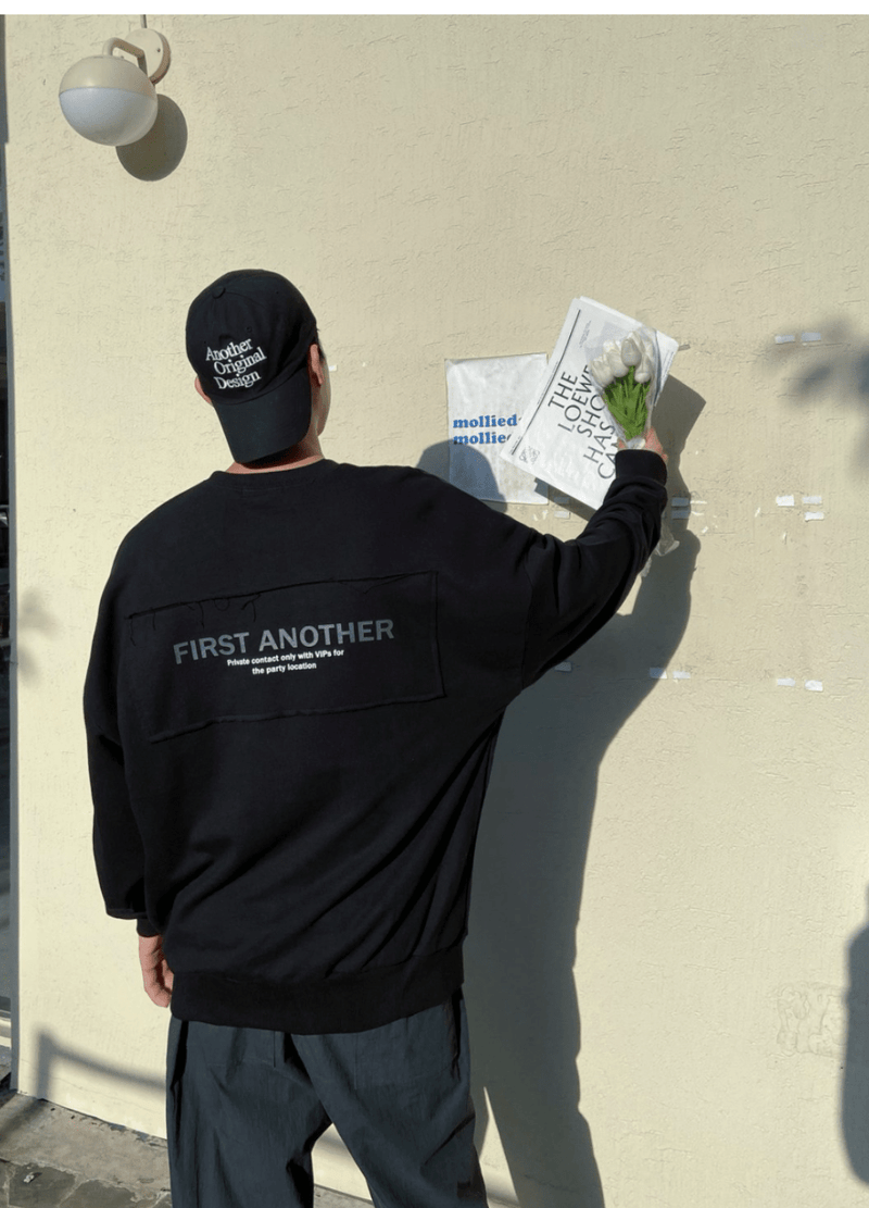 FIRST ANOTHER PATCH FLEECED-LINE SWEATSHIRTS ( 2 COLORS )