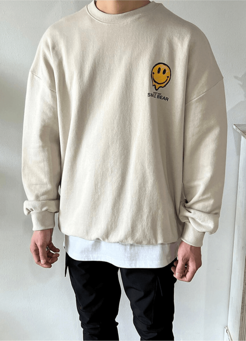 SMILE BEAR SWEATSHIRT ( 2 COLORS )