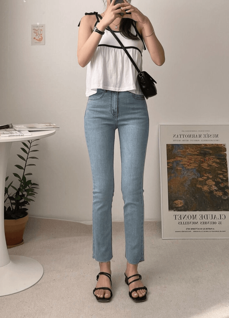 INNER BANDING SLIM STRAIGHT JEANS ( 2 COLORS )