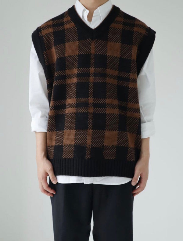 CHECKERD PATTERNED OVERSIZED VEST