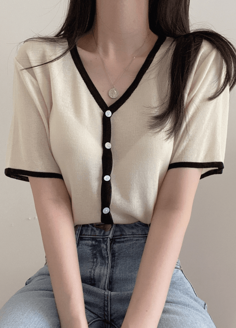 LINE SHORT CARDIGAN ( 3 COLORS )