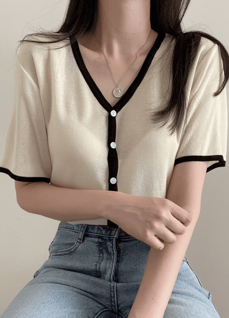 LINE SHORT CARDIGAN ( 3 COLORS )