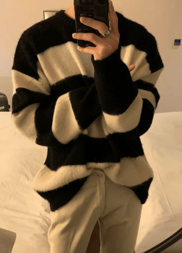 OVER STRIPED SWEATER ( 2 colors )