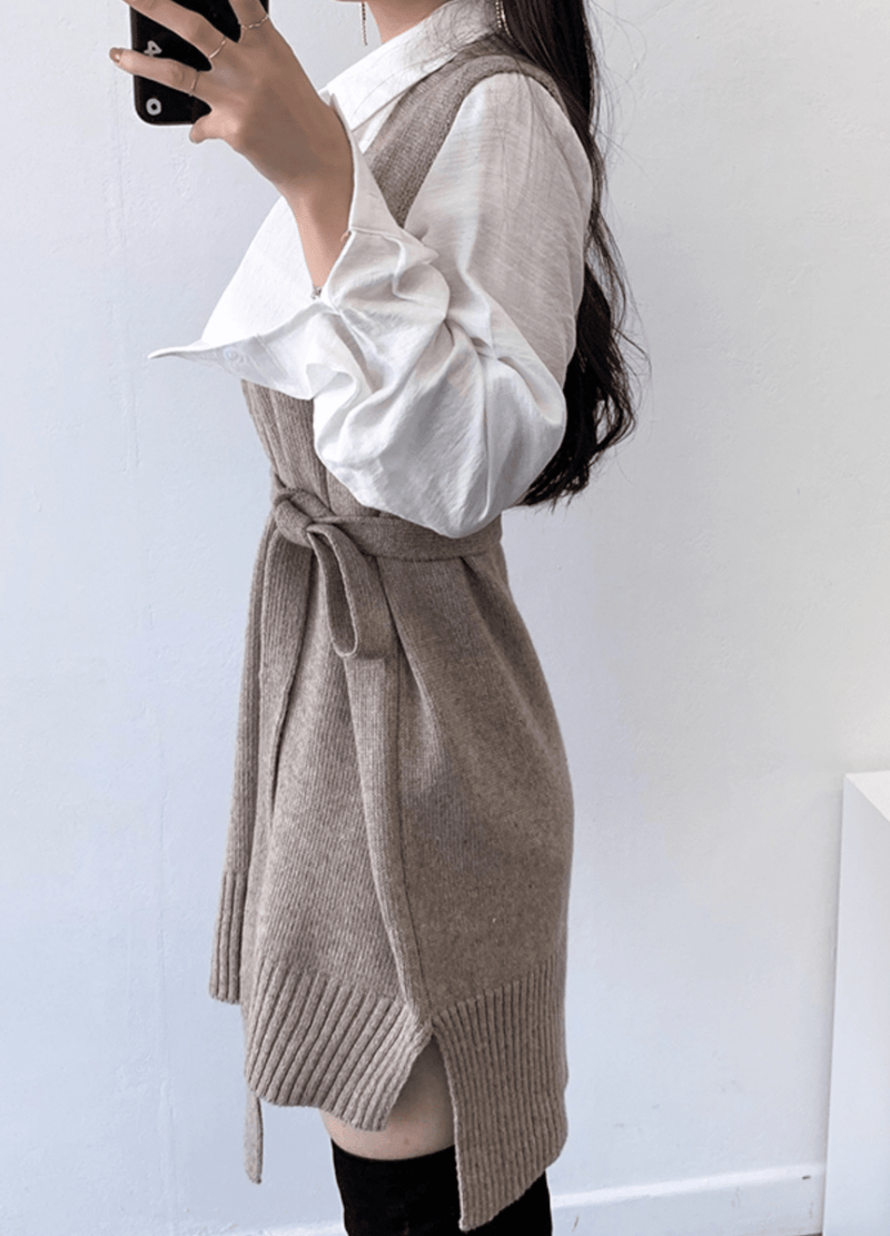 V-NECK KNIT VEST DRESS